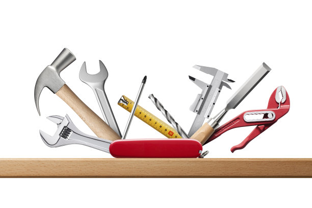 瑞士通用刀与工具在货架上图片下载