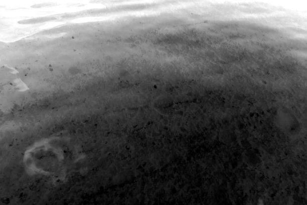 摘要黑白照片的表面纹理的透明运动水波在一个黑色的砂底。风格的古董。图片下载