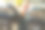 成年男子在轮椅上使用停车计时器在小镇西部美国城市街道在秋季照片系列图片下载