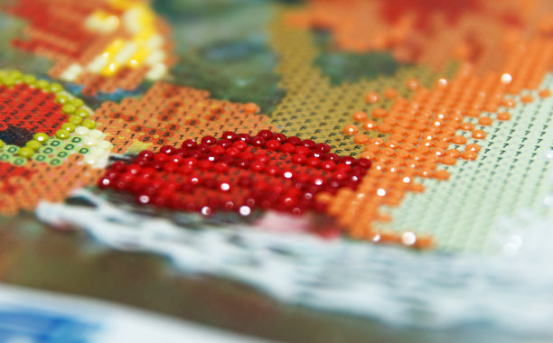 从圆形水钻创建钻石绘画3d的过程，手工爱好图片下载