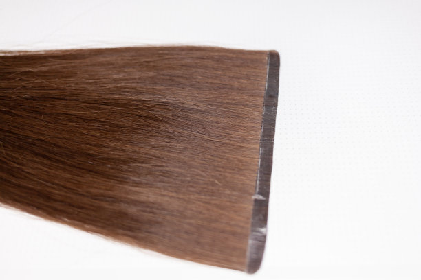 在家里准备发带的过程。图片下载