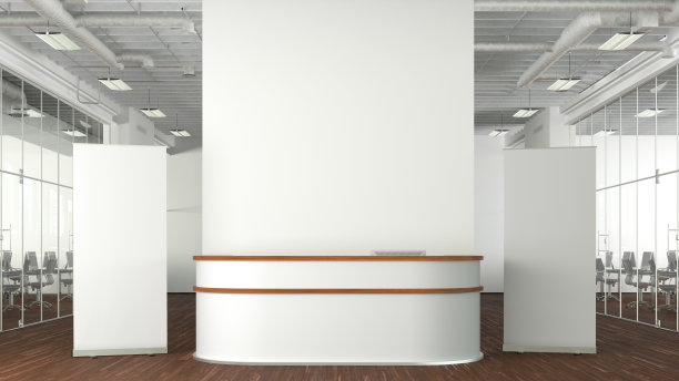空白卷起来的横幅站在现代办公室的模拟。图片下载