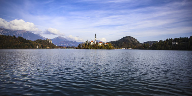 布莱德湖全景图图片下载