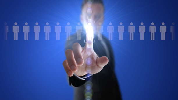 猎头公司挑选新的业务人员图片下载