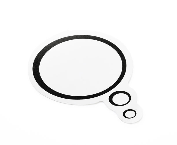 白色背景上孤立的语音气泡镜头图片下载