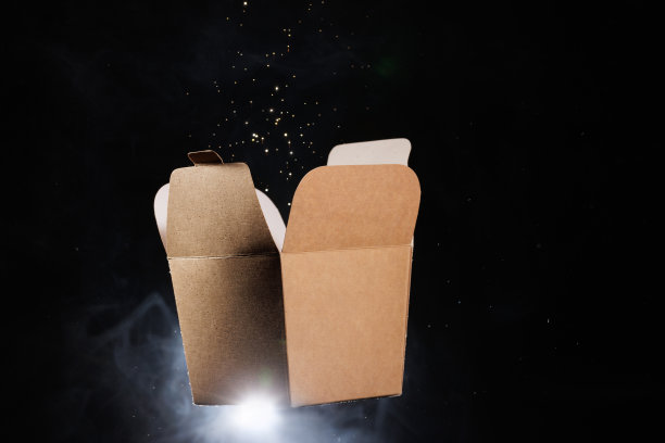 神秘的纸板箱图片下载