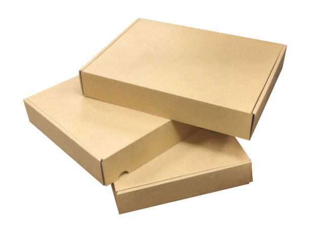 纸板箱和白底隔离包装。图片下载