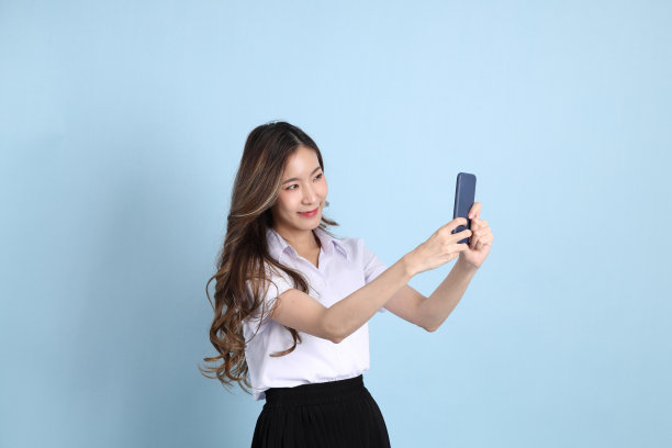 穿校服的女孩图片下载