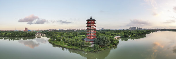 中国广东东莞华阳湖湿地公园日出美景的航拍照片图片下载