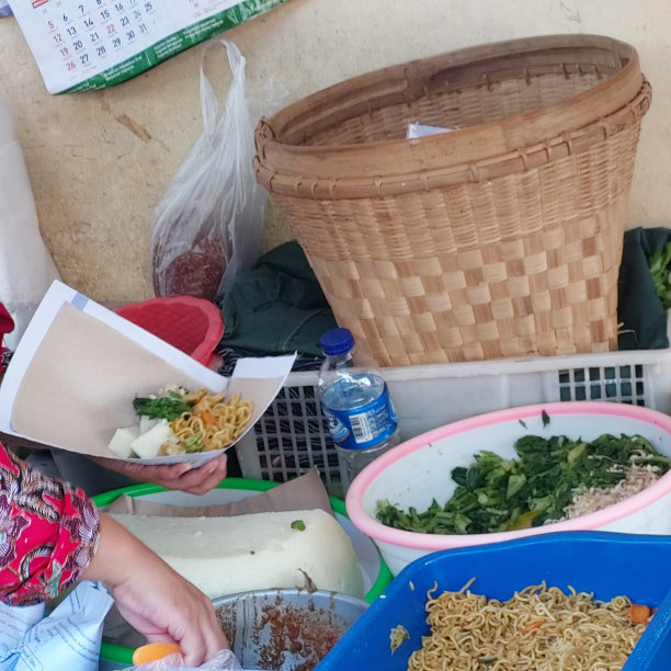 市场上各种传统食品的销售商图片下载