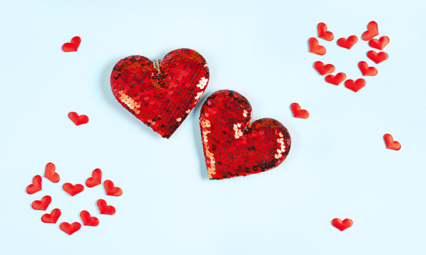 蓝色上有两颗红心图片下载