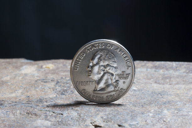 危地马拉城市室外街道混凝土上的人行横道标志，图片下载