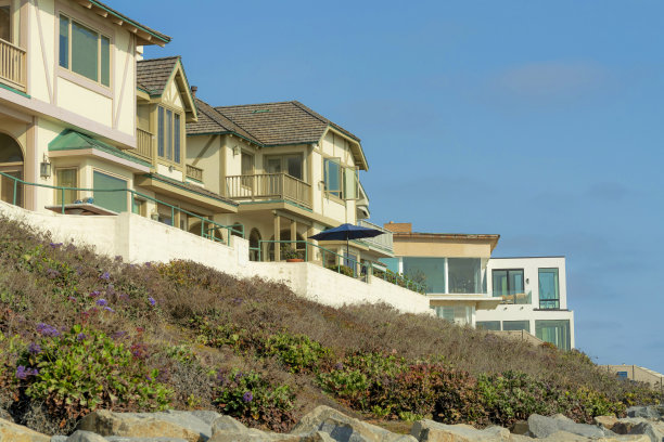 近岸城区的现代住宅景观图片下载