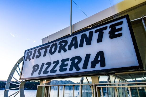 意大利典型的餐馆标志——翻译过来就是:餐馆图片下载