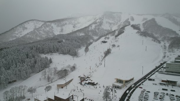 日本 新雪谷图片下载