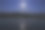 美丽的满月倒映在水面上图片下载