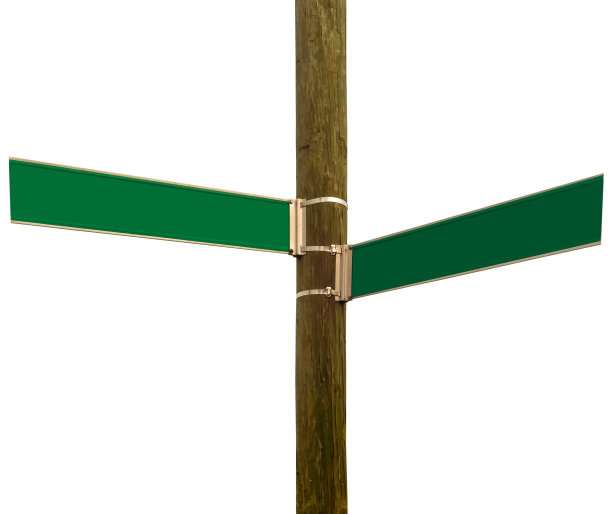 电线杆上的街道标志图片下载