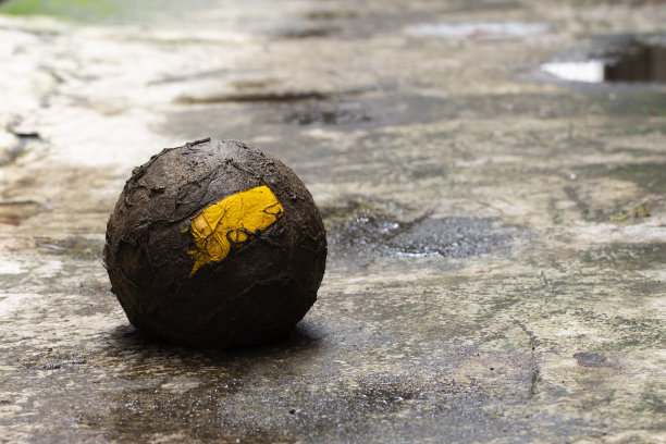 破碎的球图片下载