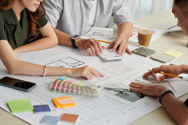 从事室内设计项目的建筑师图片下载