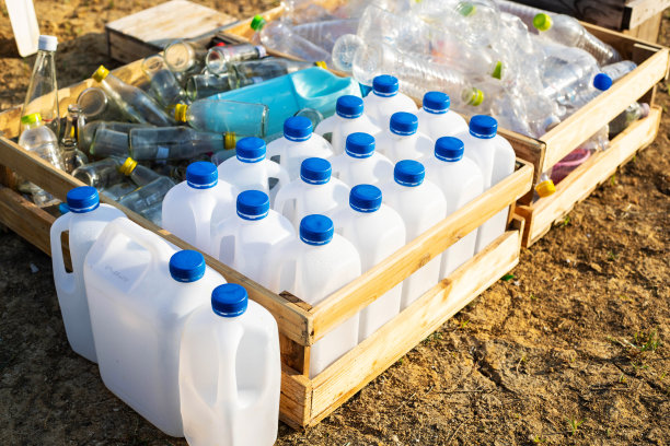 回收牛奶加仑图片下载