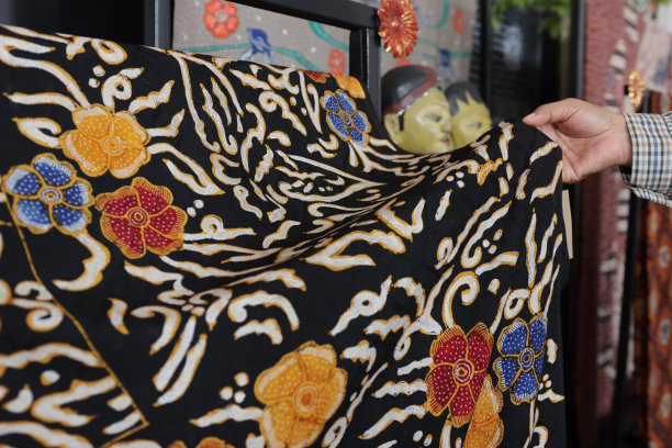 印尼蜡染be苏雷克班古鲁图片下载