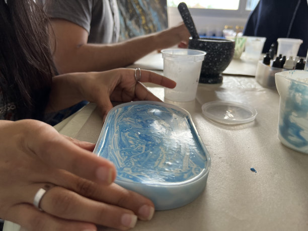 杯垫制作车间图片下载