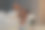 男人在家里的床上饱受失眠之苦图片下载