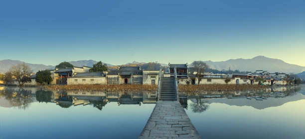 美丽的古村落，中国安徽宏村图片下载