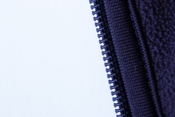 链接闪电的白色背景处为文字微距照片图片下载