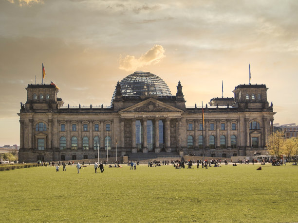 德国议会。柏林德国国会大厦图片下载