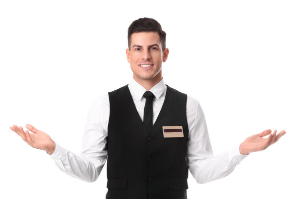 白色背景上穿着制服的快乐接待员肖像图片下载