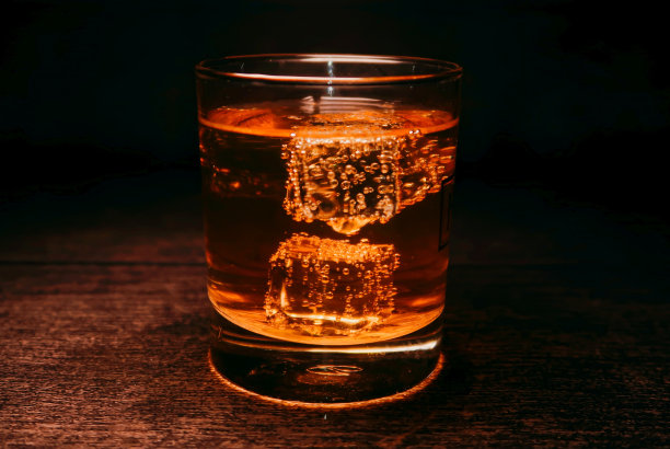 加冰啤酒图片下载