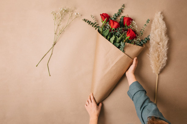 用红玫瑰包一束花图片下载