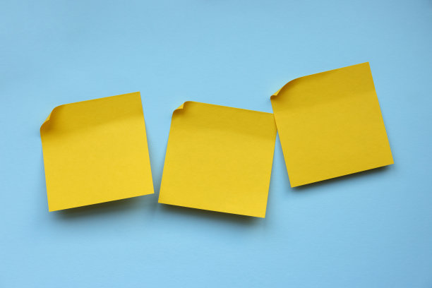 蓝色背景的不干胶便签纸图片下载