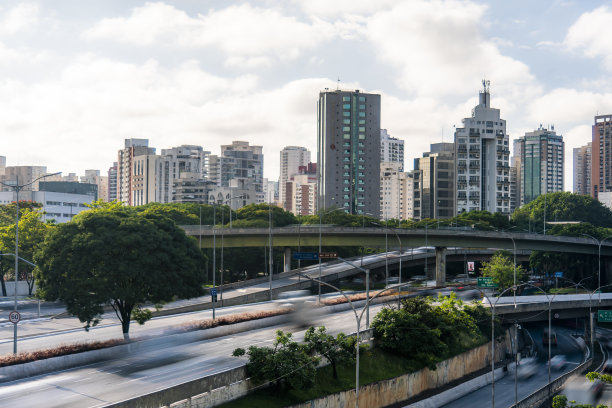 圣保罗的23 de Maio大道和商业及生活建筑图片下载