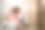 小女孩坐在马桶上图片下载
