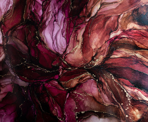 奢华的抽象背景以酒精墨手法粉、紫、金液体绘画图片下载