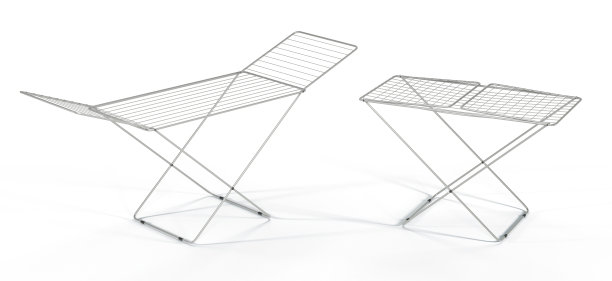 衣服烘干机孤立在白色背景3d渲染。现实的一套空白折叠设备挂湿布草在洗衣房，在不同角度的视图模型地板金属衣架图片下载