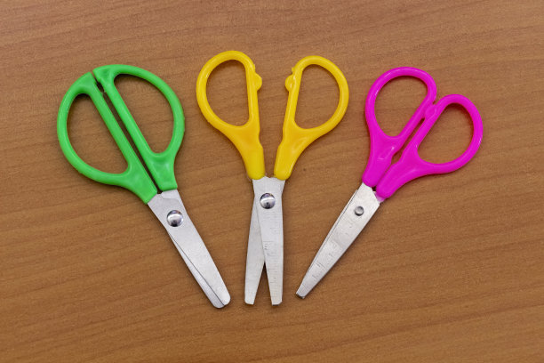 彩色文具剪刀图片下载