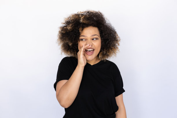 神秘女子吐露秘密图片下载