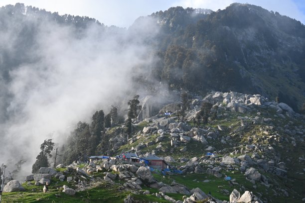 特里恩德跋涉图片下载