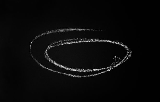 木炭笔画，蜡笔涂鸦，手绘粉笔孵化纹理背景图片下载