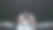 有创意的女子手持vr耳机打字特写。女孩玩网络宇宙图片下载