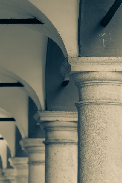 建筑柱子的漂亮镜头图片下载