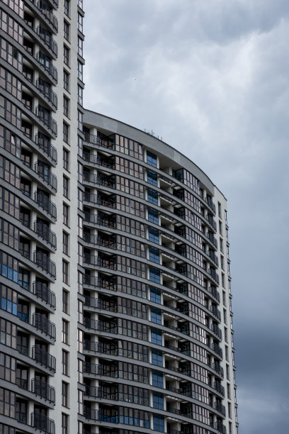 现代住宅综合体的外立面图片下载