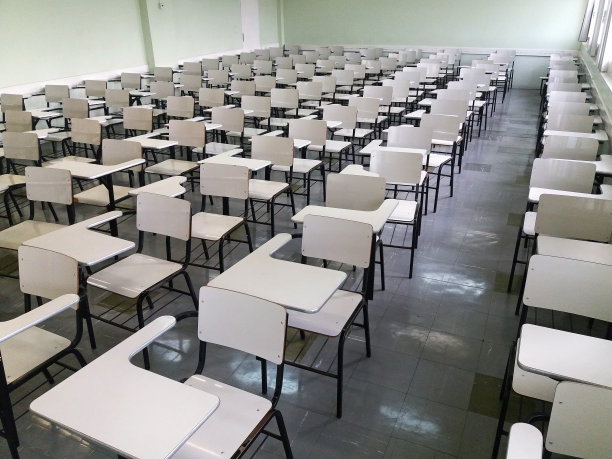 空荡荡的巴西大学教室图片下载