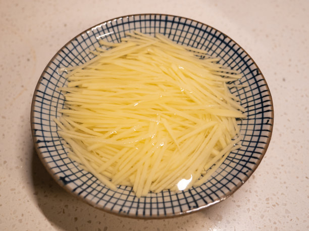 中餐食材:土豆碎图片下载