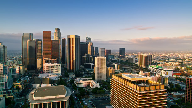 加利福尼亚州洛杉矶市中心的金融建筑鸟瞰图图片下载