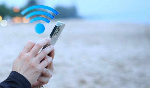 电话与信号互联网标志连接网络在海滨图片下载