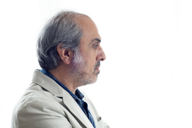 一个男人的肖像图片下载